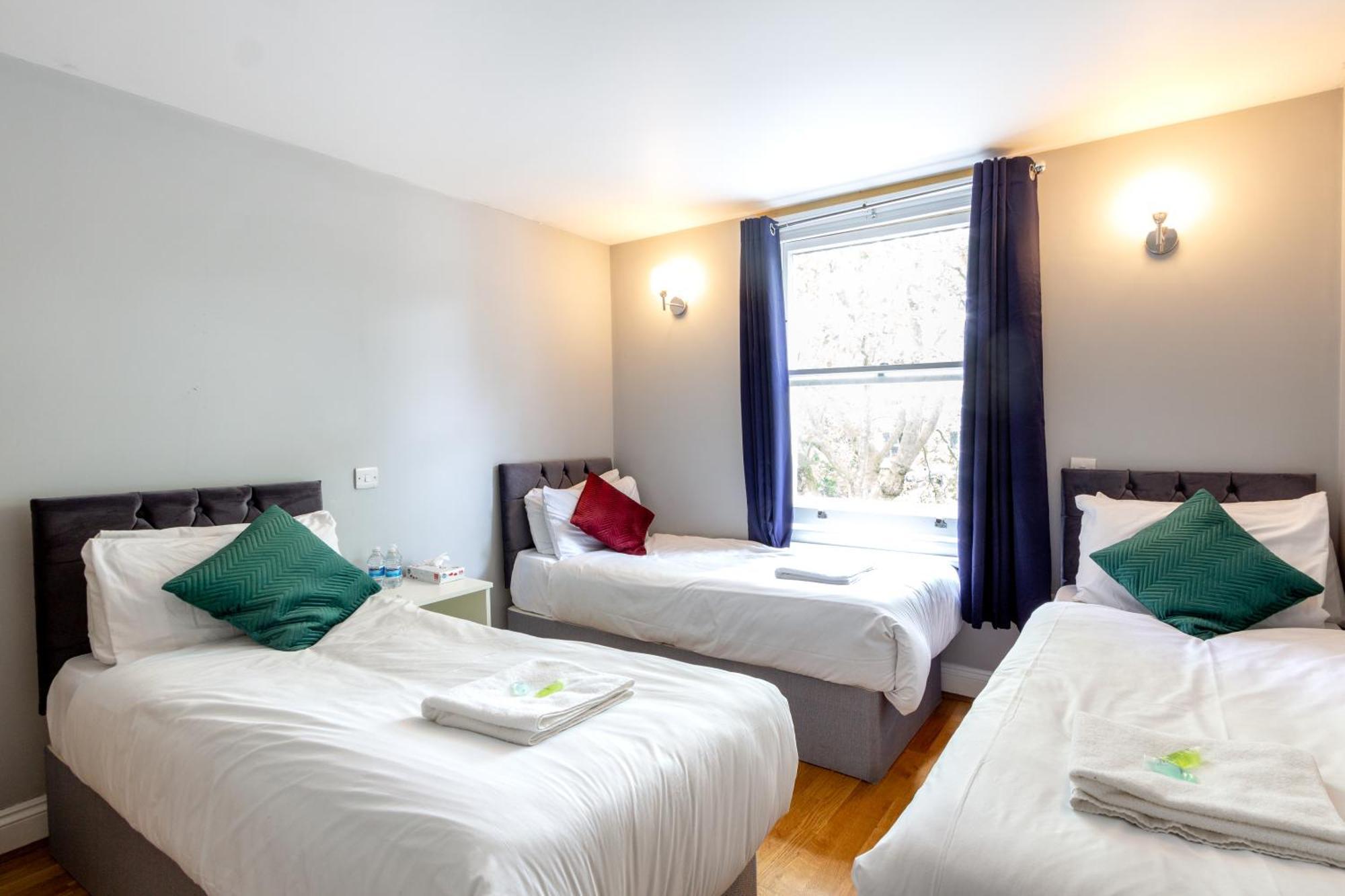 Triple Room,1593137375:JPEG